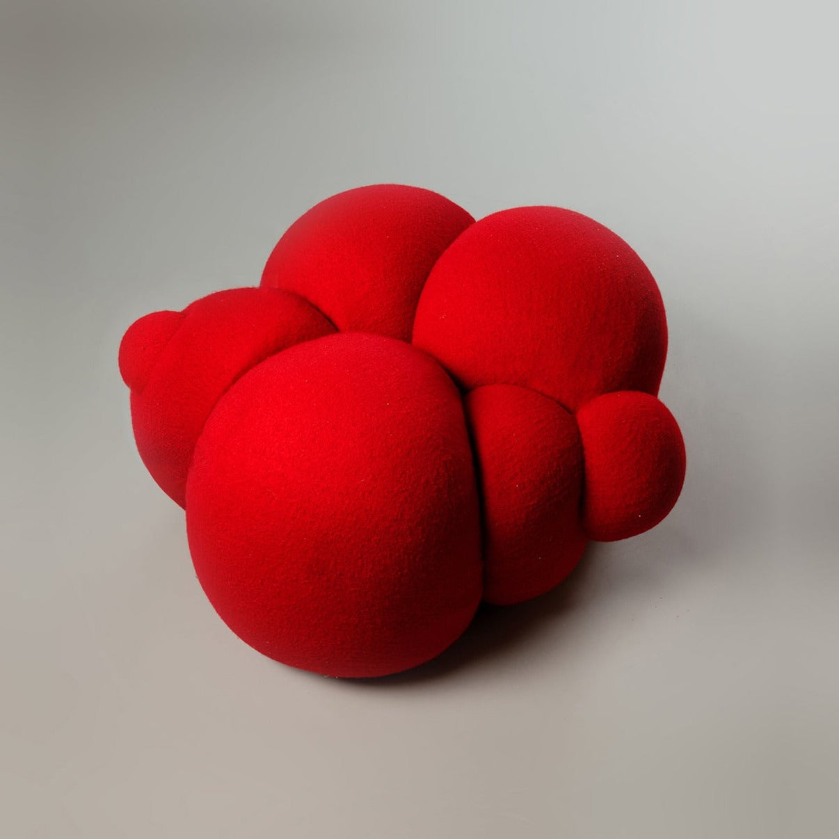 PEACHES POUFFE<br>RED