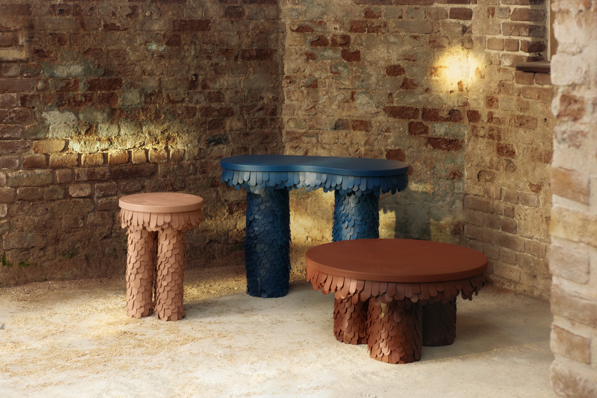 BETSY CONSOLE PETROL BLUE